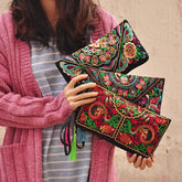 Boho™ – Die bestickte Bohemian-Clutch